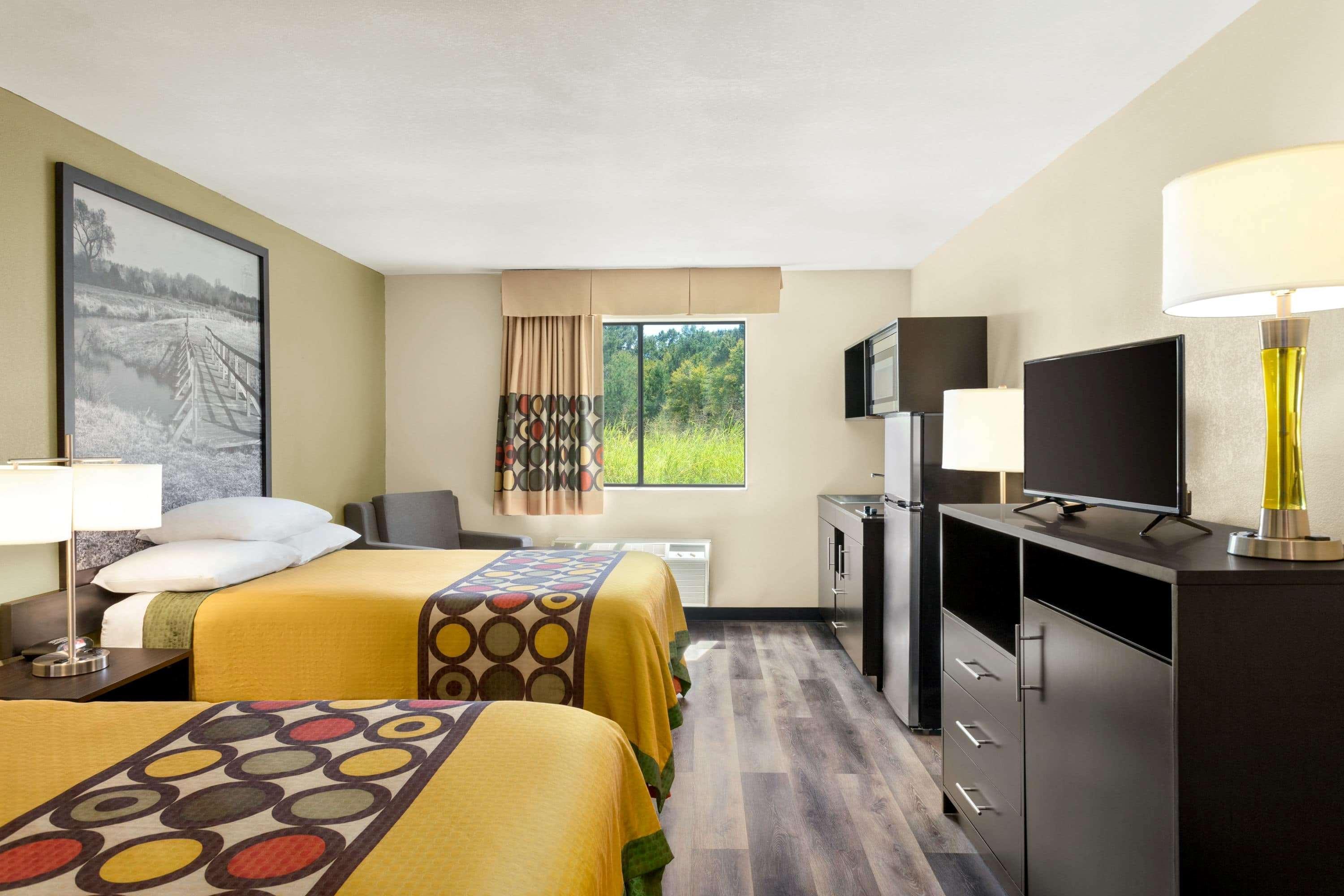 Super 8 By Wyndham Clinton Hotell Eksteriør bilde